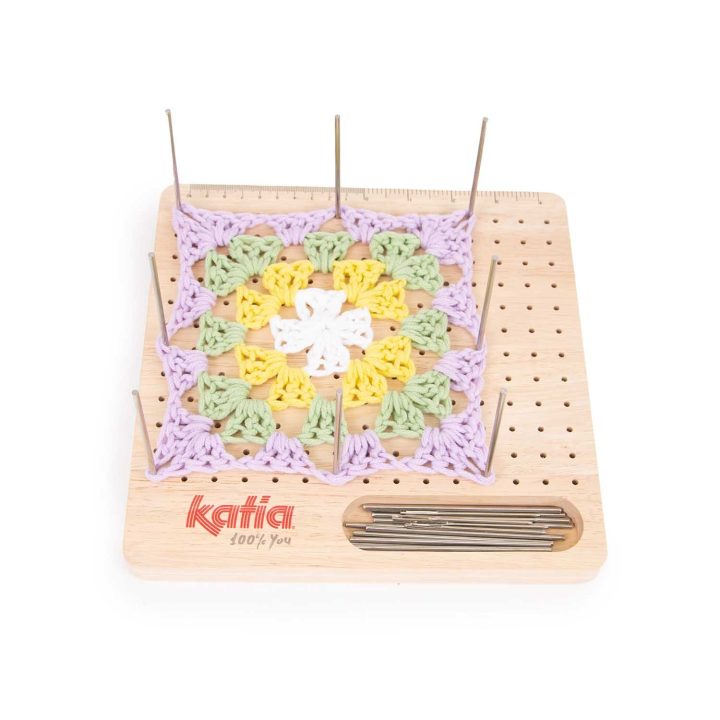 Granny Square Blocker by Katia
